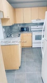 3626 NE 168th St 303 photo 5
