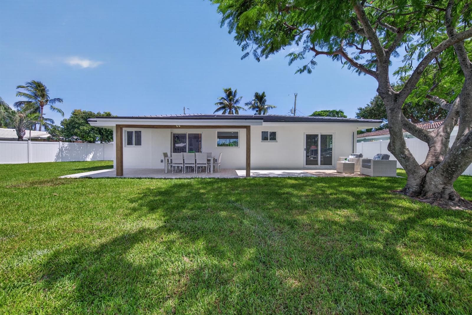 259 SE 4TH Avenue photo 25