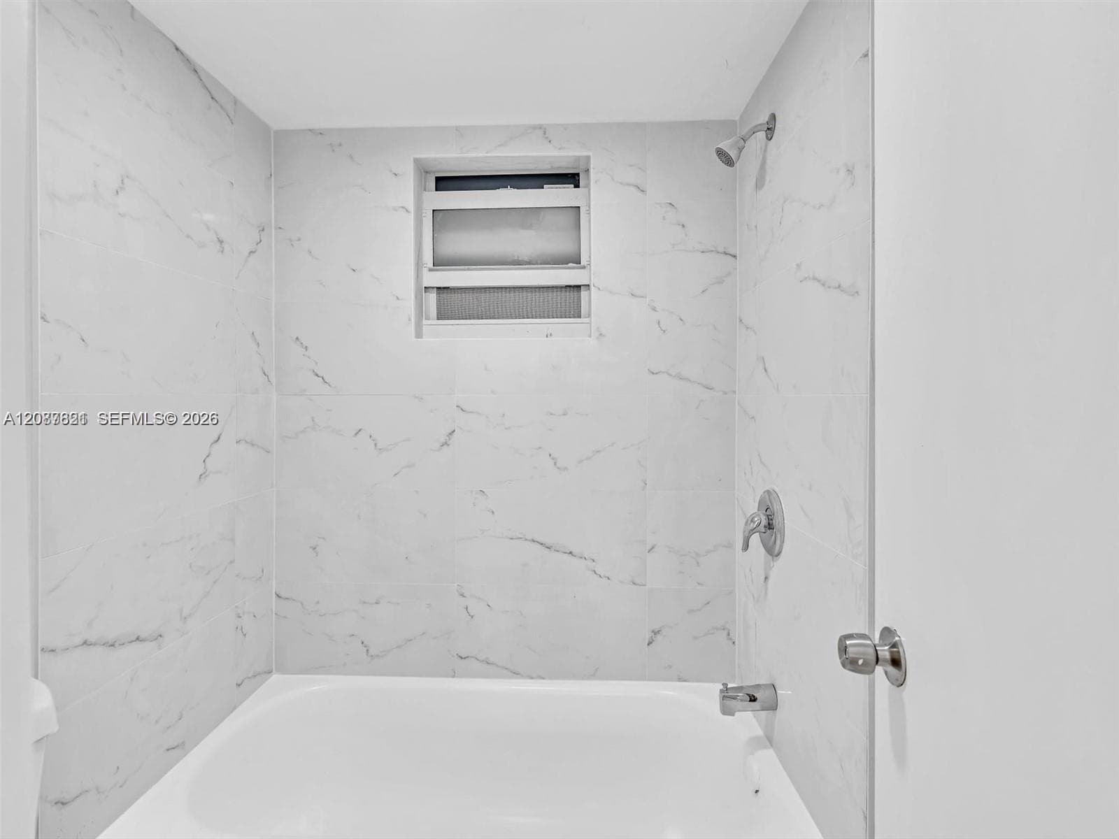 3626 NE 168th St 202 photo 14