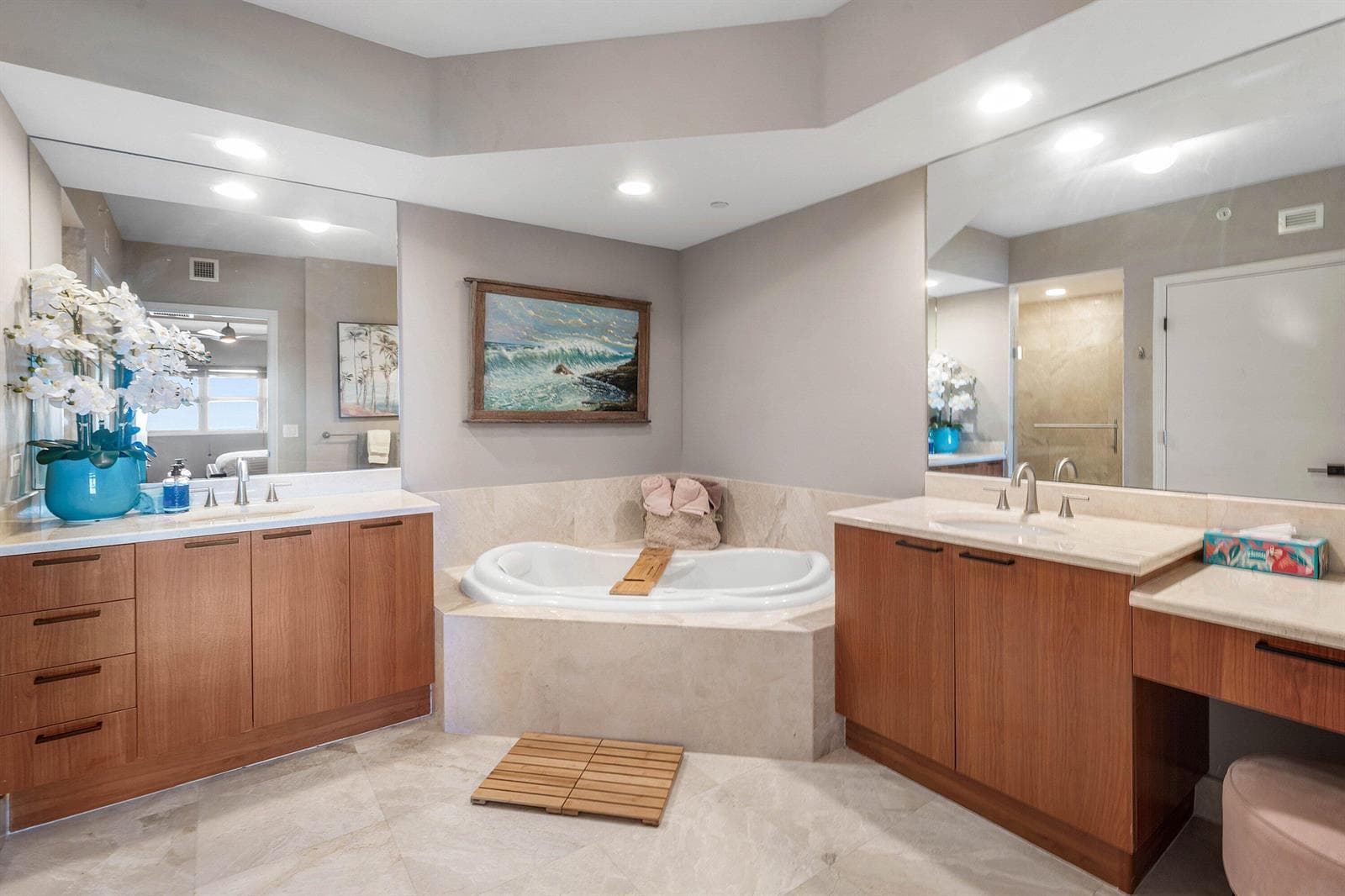 2650 Lake Shore Drive 2102 photo 22