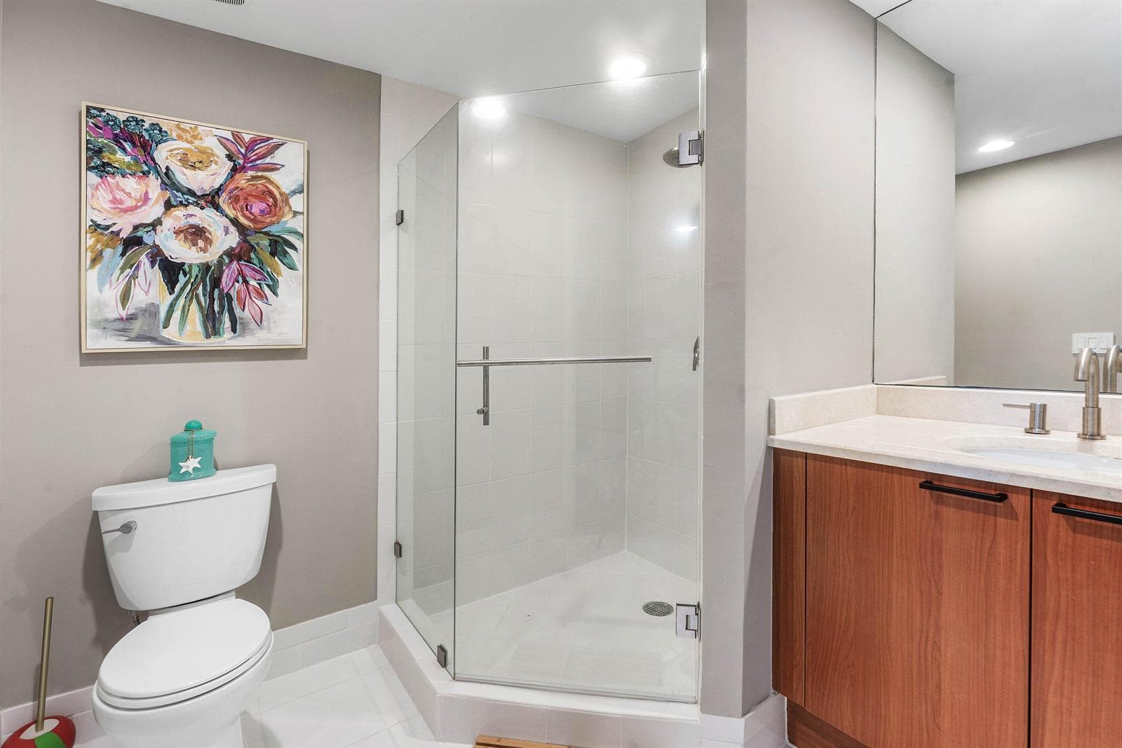 2650 Lake Shore Drive 2102 photo 15