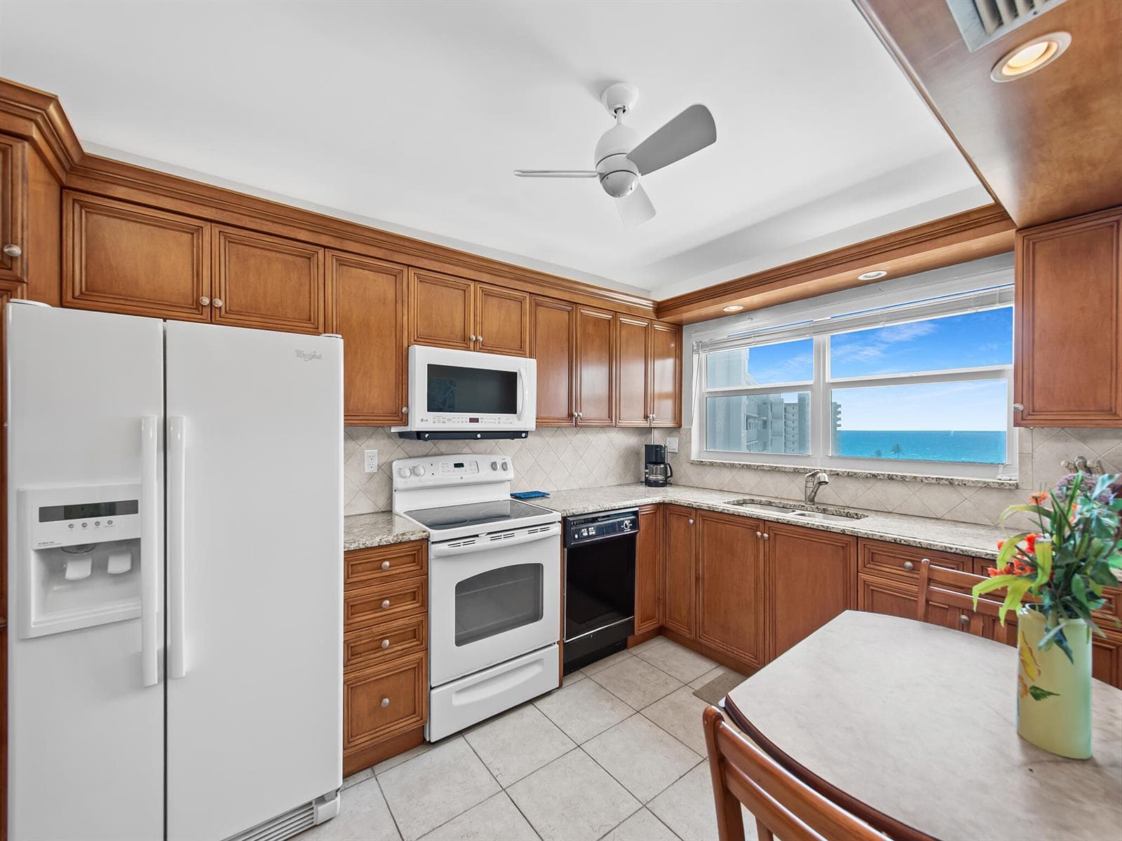 3310 S Ocean Boulevard 928d photo 9