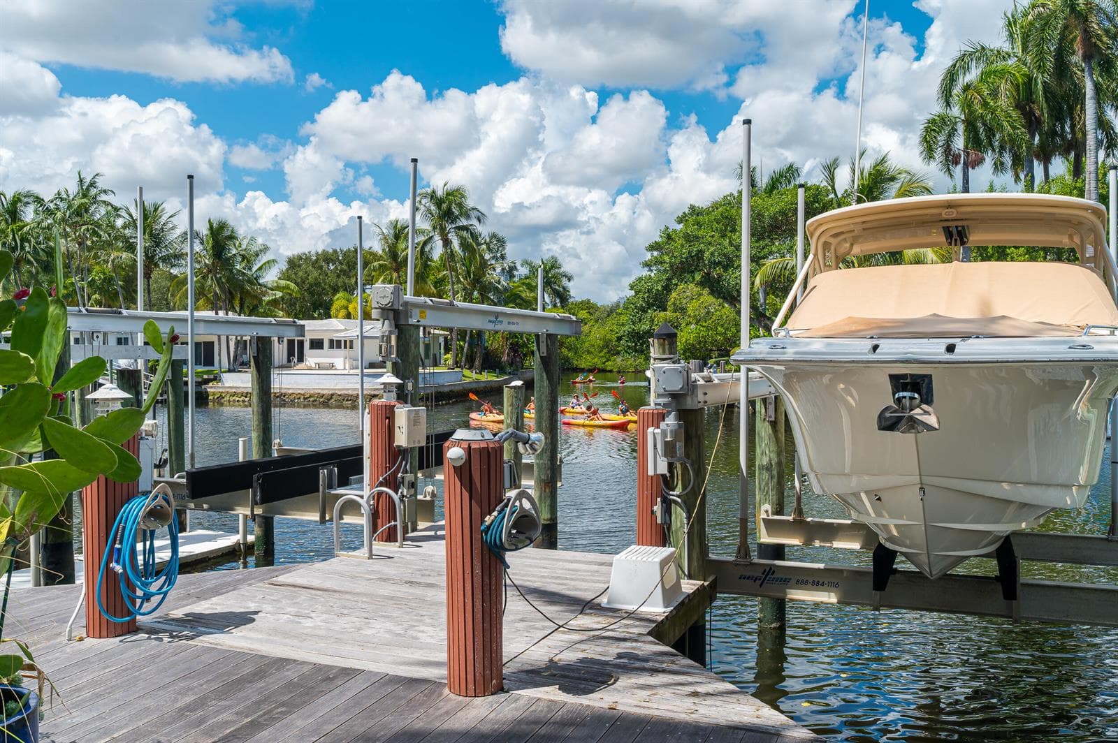411 Hendricks Isle photo 13