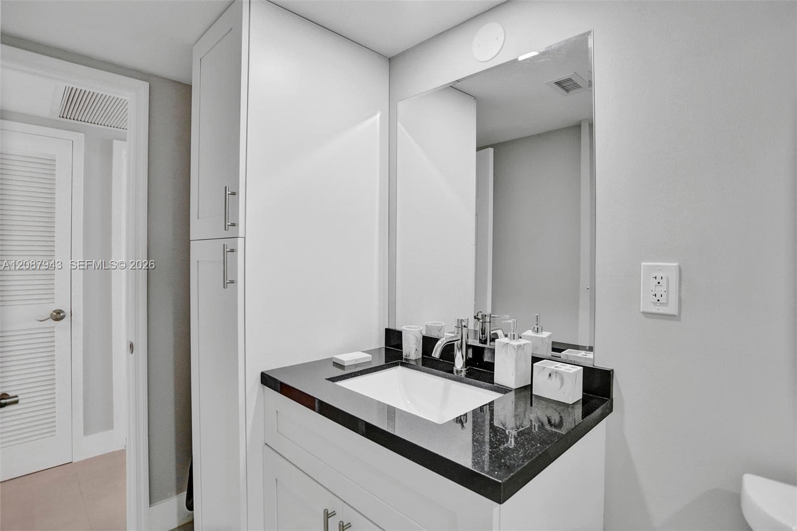 2030 S Ocean Dr 1621 photo 17