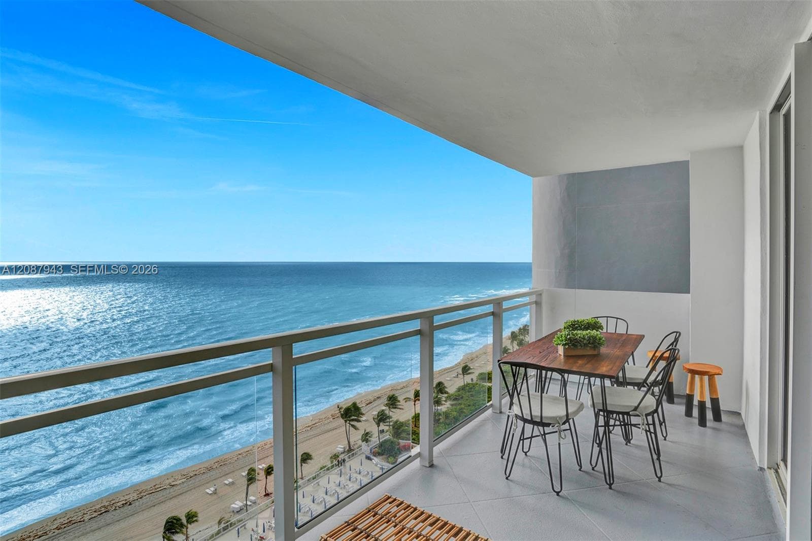 2030 S Ocean Dr 1621 photo 1