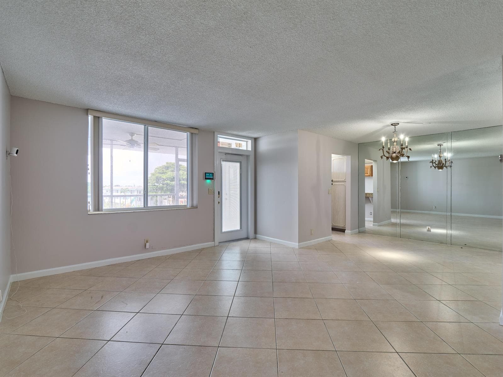 104 Paradise Harbour Boulevard 402 photo 7