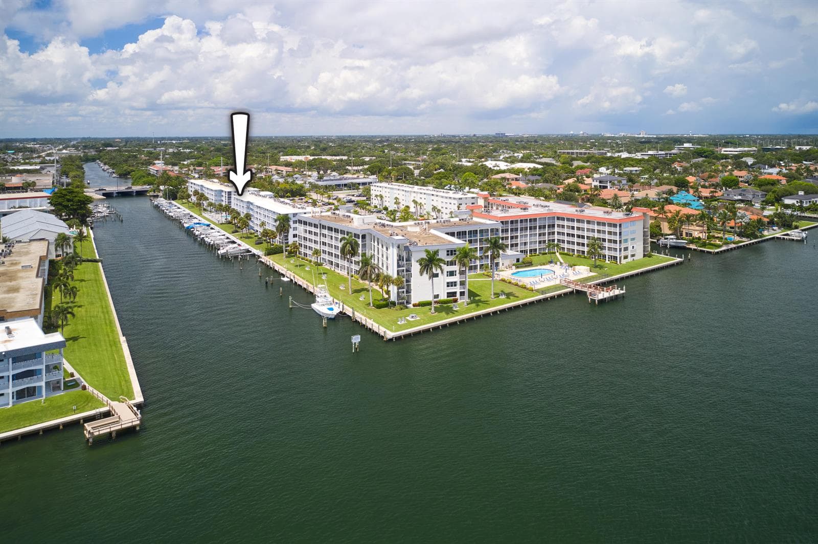 104 Paradise Harbour Boulevard 402 photo 1
