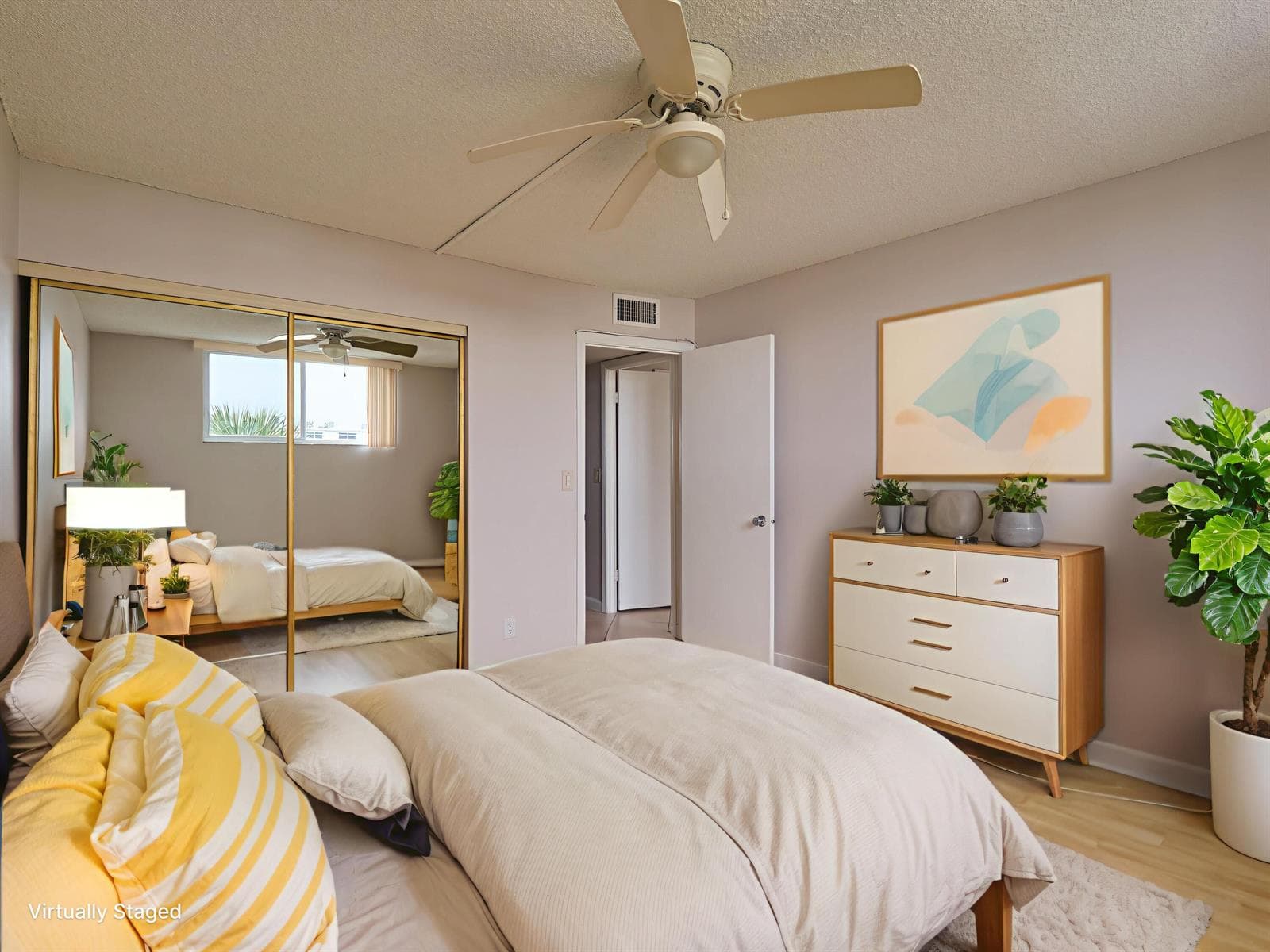 104 Paradise Harbour Boulevard 402 photo 25