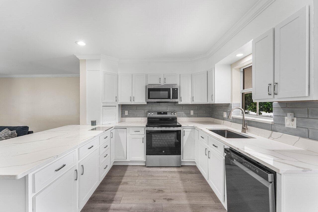 638 Shore Drive photo 13