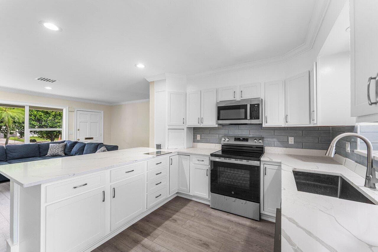 638 Shore Drive photo 12