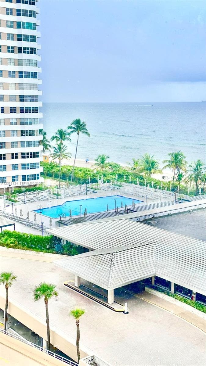 1980 S Ocean Dr 8D photo 1