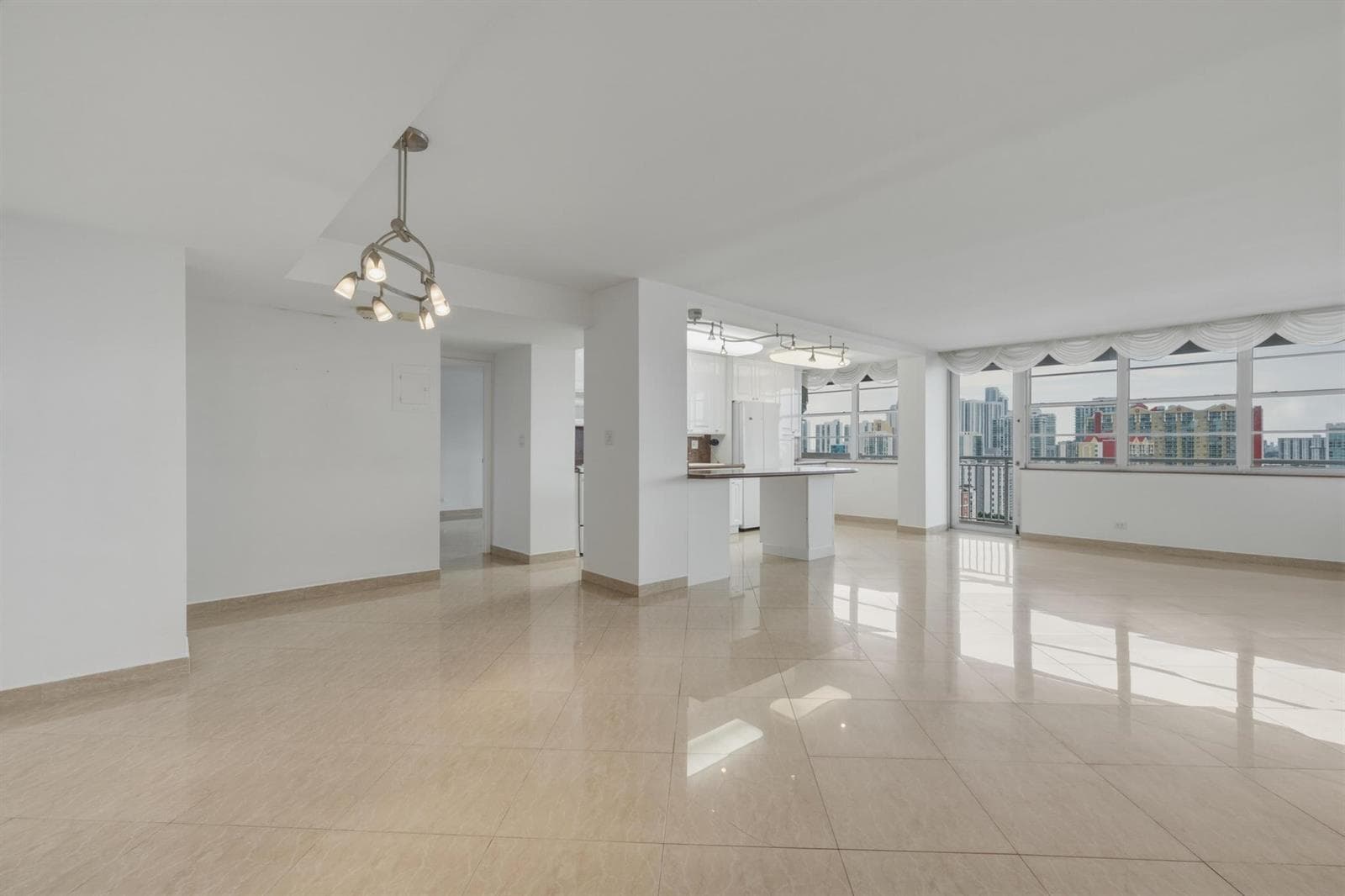 250 174TH Street 1719 photo 13