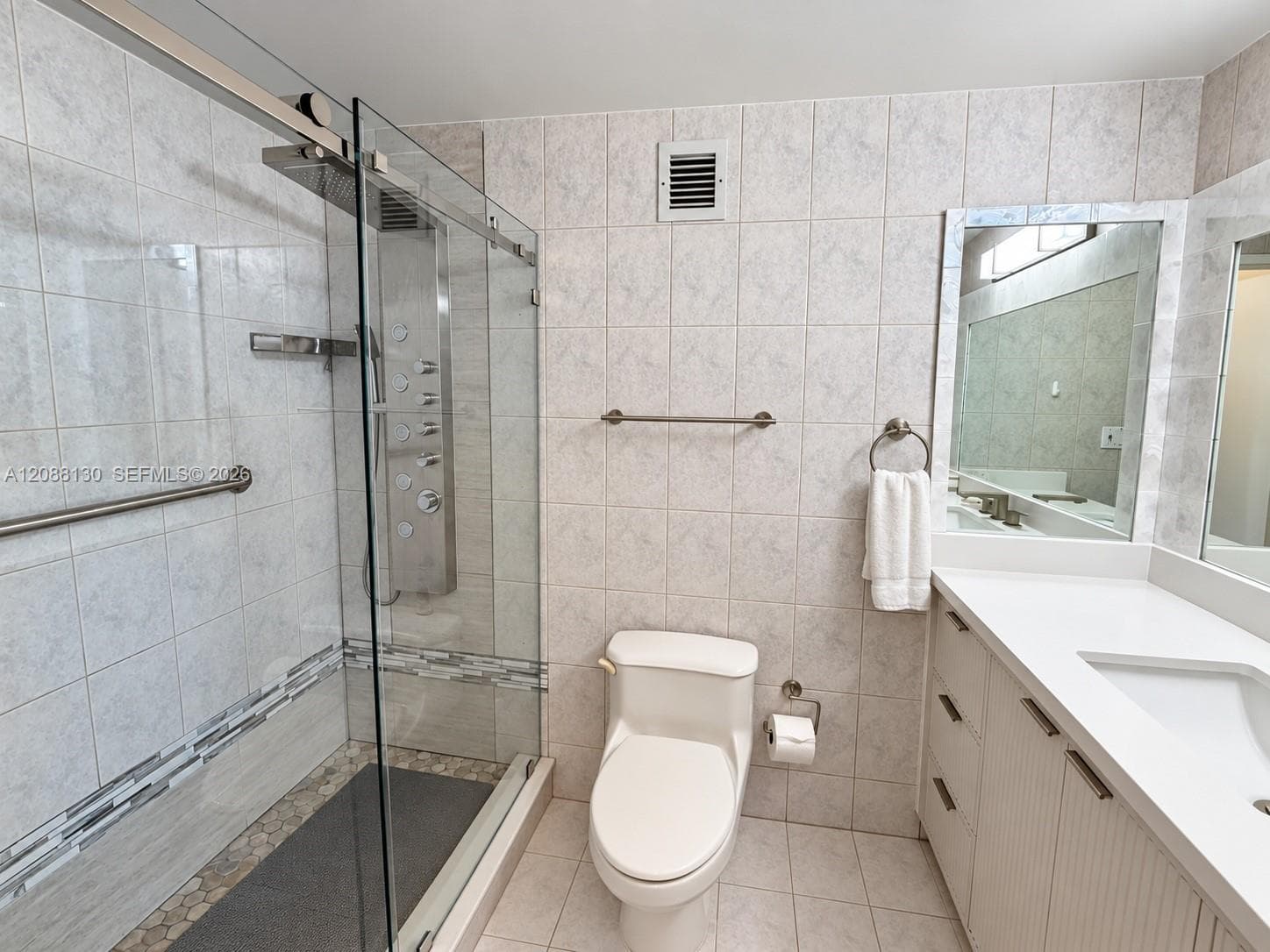 3725 S Ocean Dr 1402 photo 9