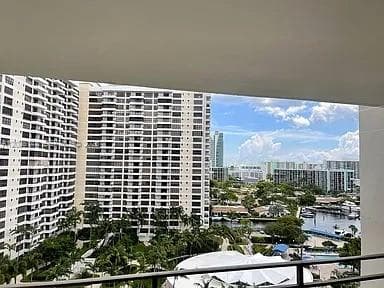 600 Three Islands Blvd 1113 photo 7