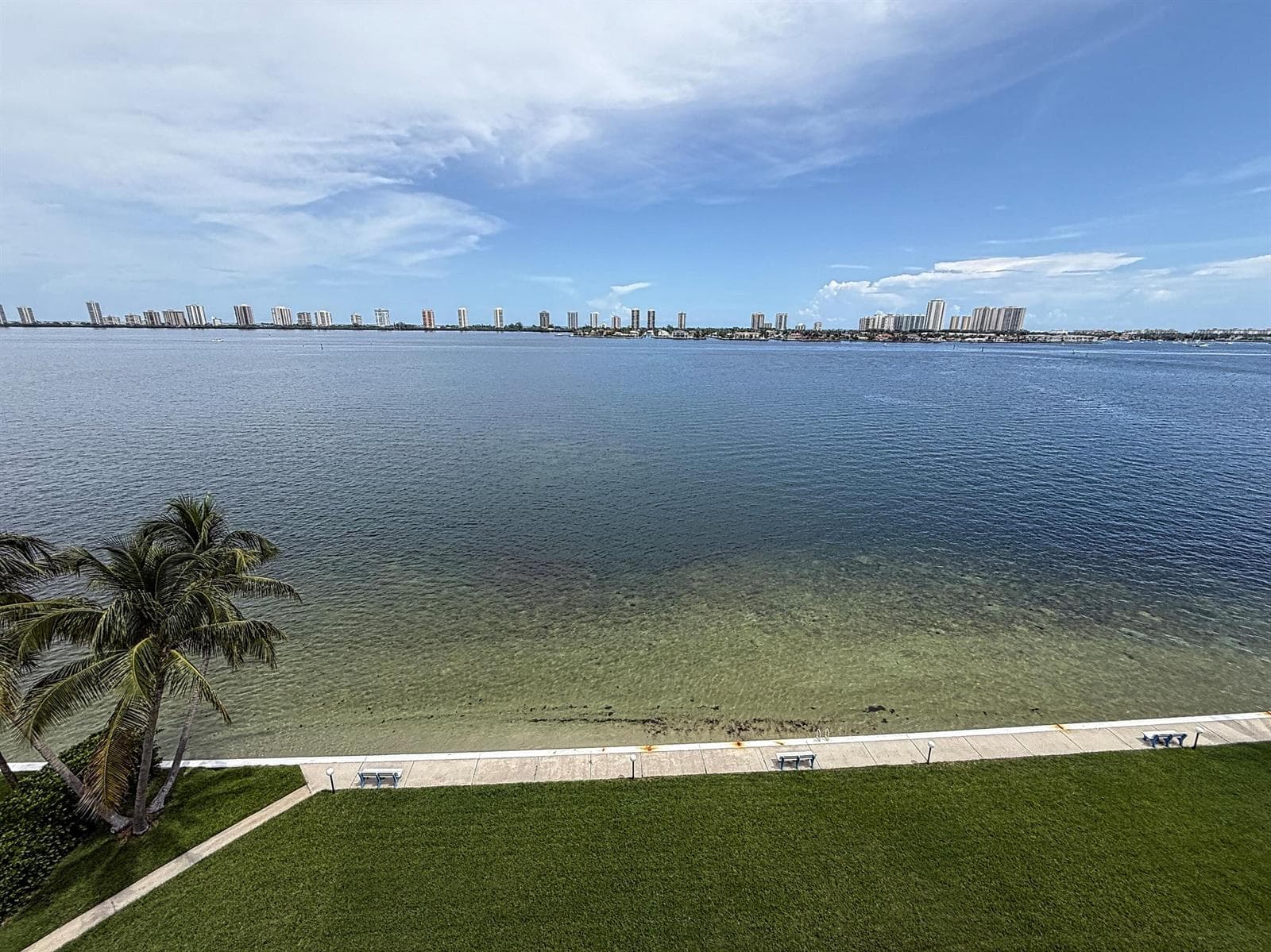 401 Lake Shore Drive 802 photo 3