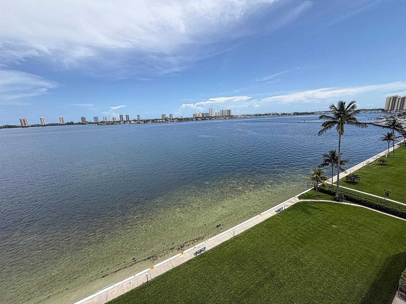 401 Lake Shore Drive 802 photo 4