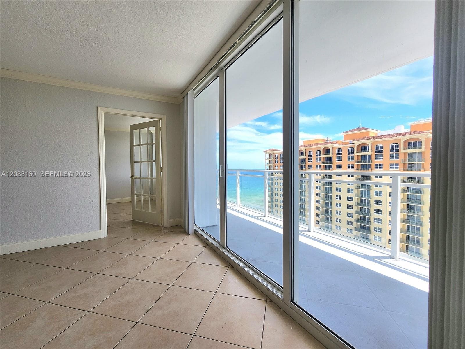 2030 S Ocean Dr 1710 photo 1