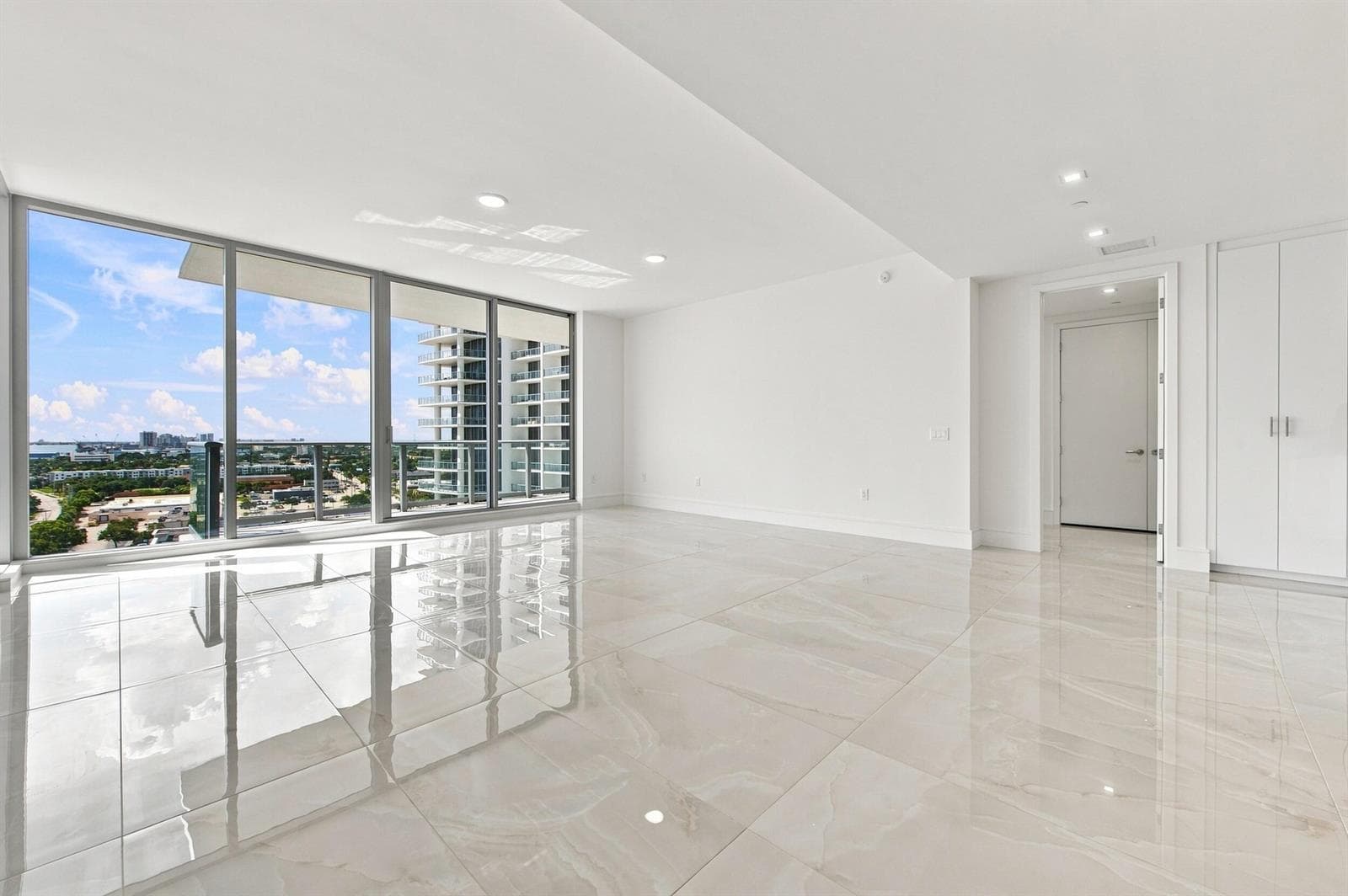 220 Lake Shore Drive 1407 photo 6