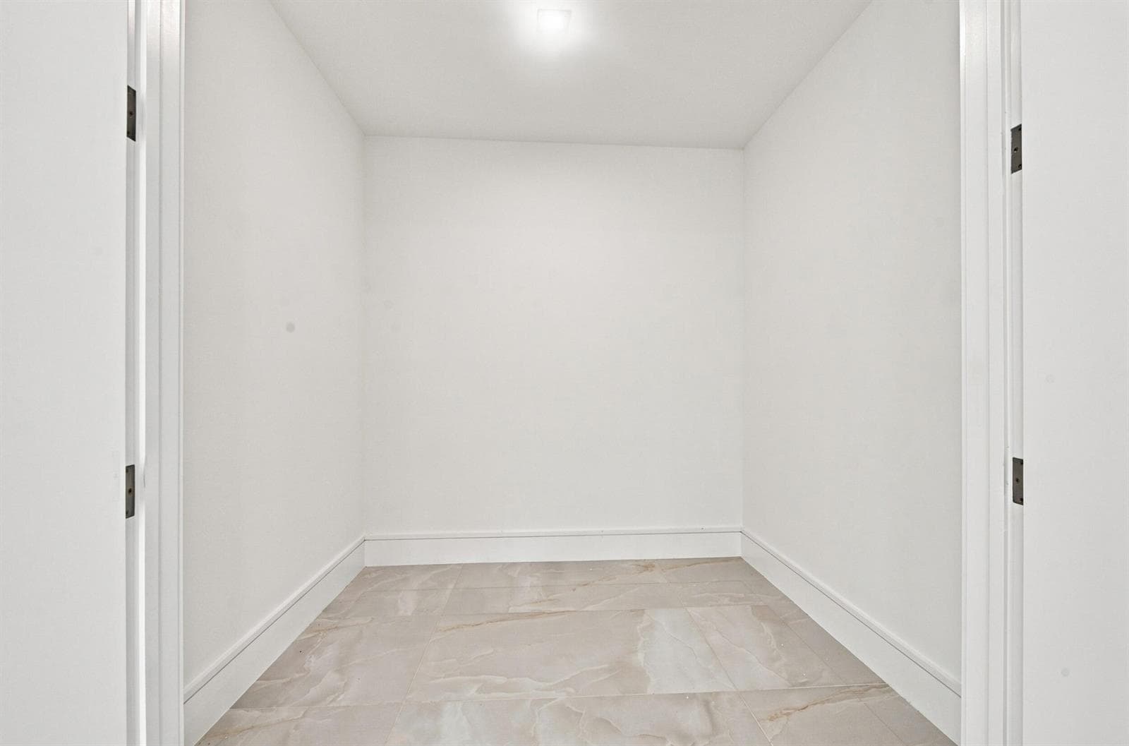 220 Lake Shore Drive 1407 photo 17