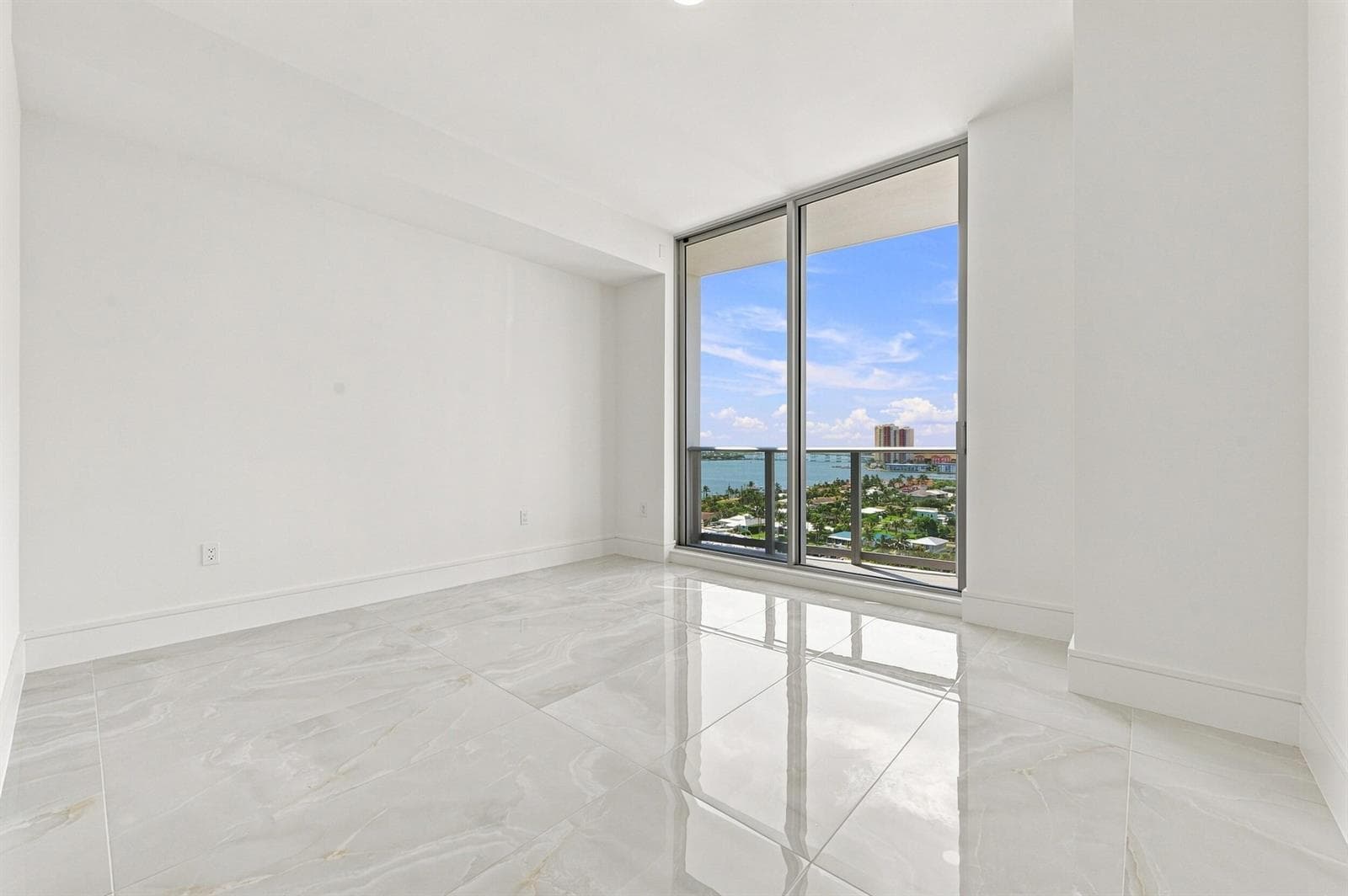 220 Lake Shore Drive 1407 photo 22