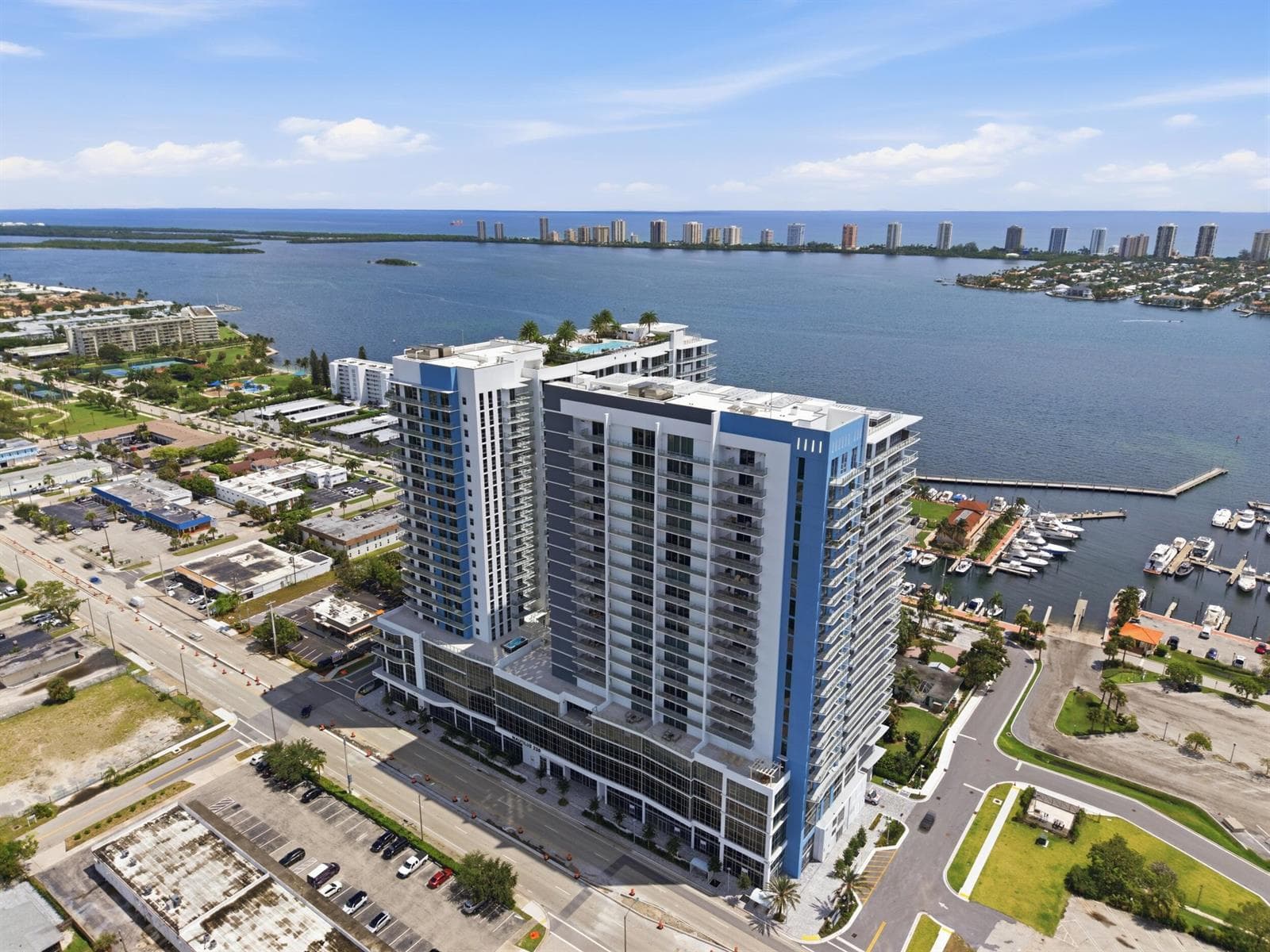 220 Lake Shore Drive 1407 photo 1