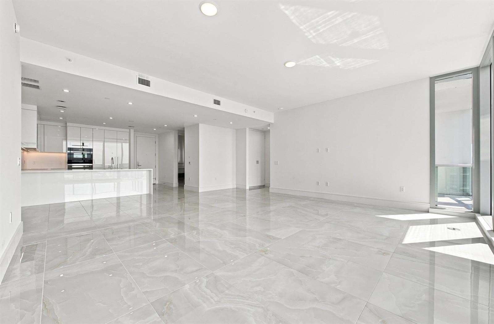 220 Lake Shore Drive 1407 photo 5