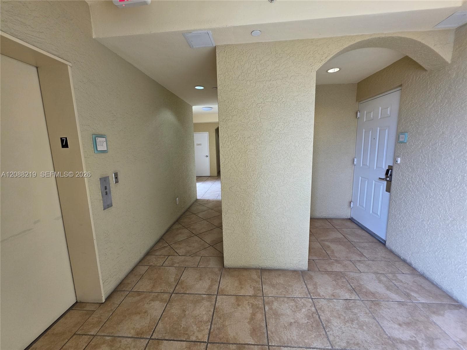 3340 NE 190th St 705 photo 24