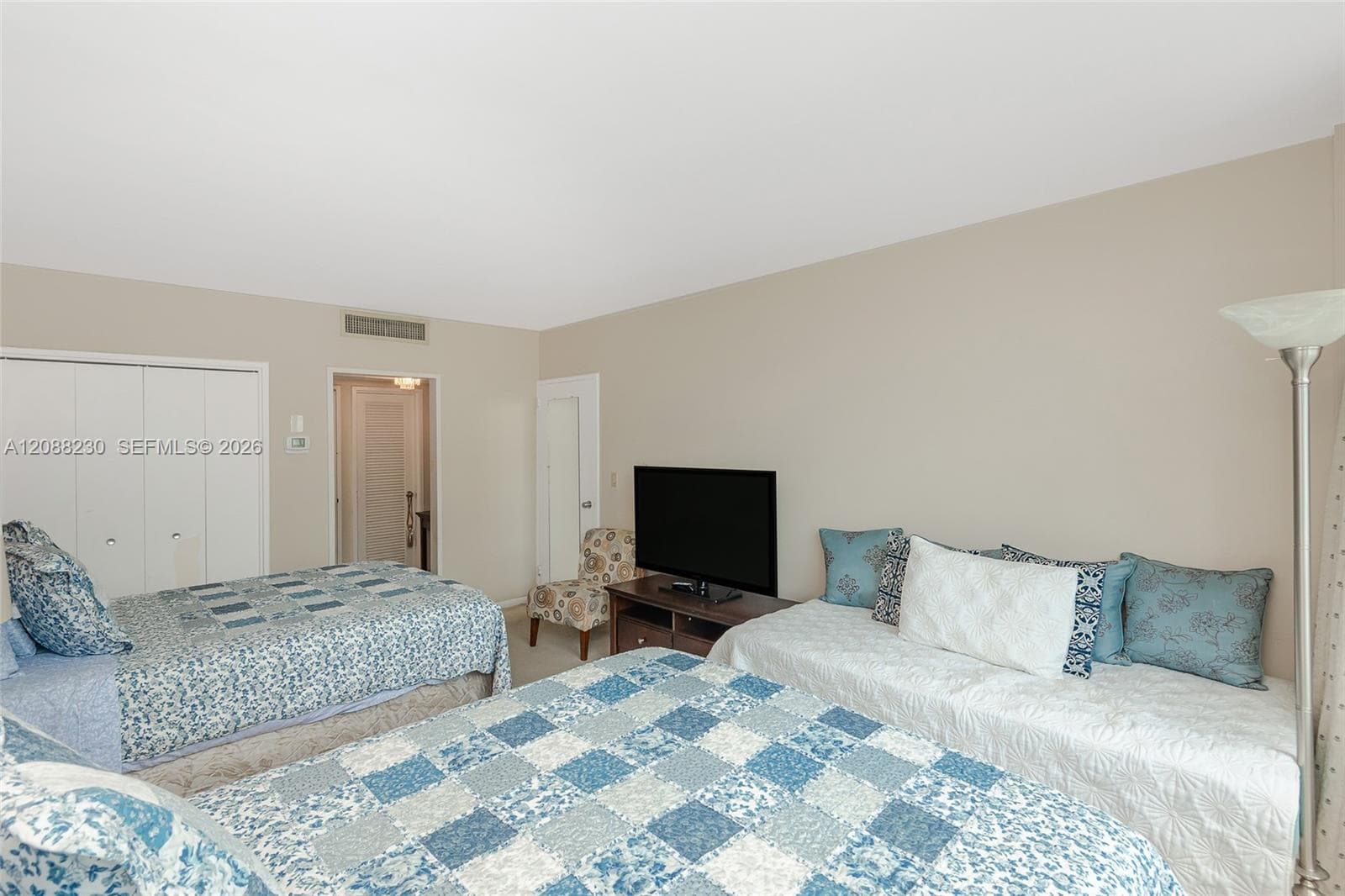 5700 Collins Ave 12D photo 23