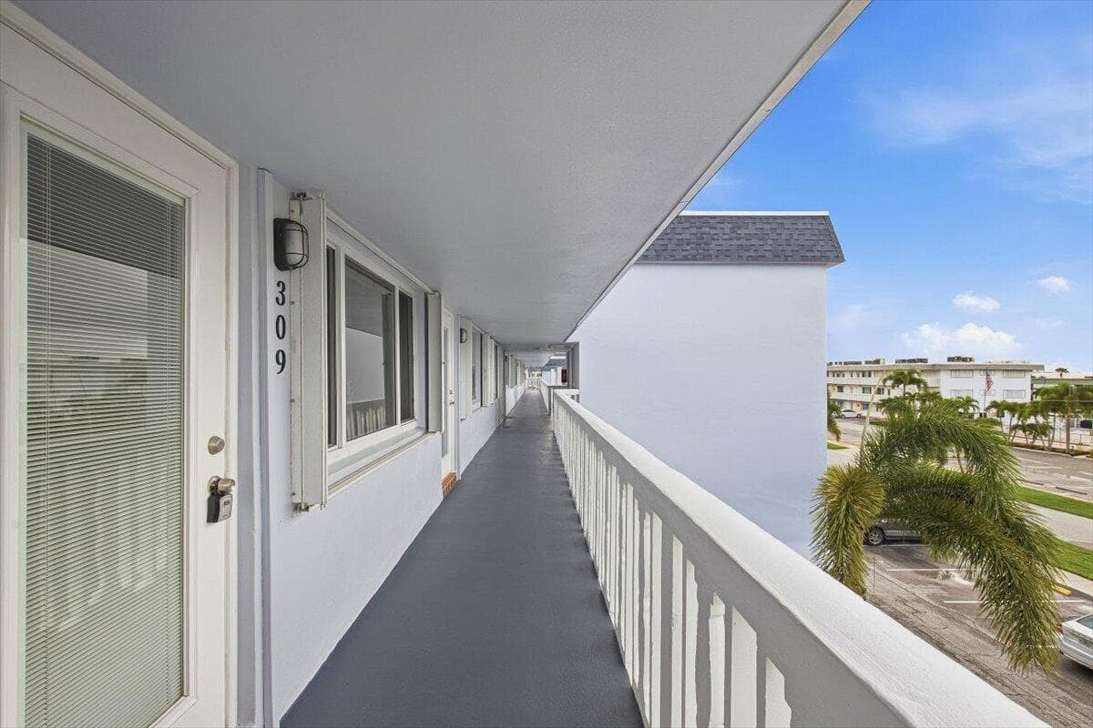 131 Doolen Court 309 photo 20