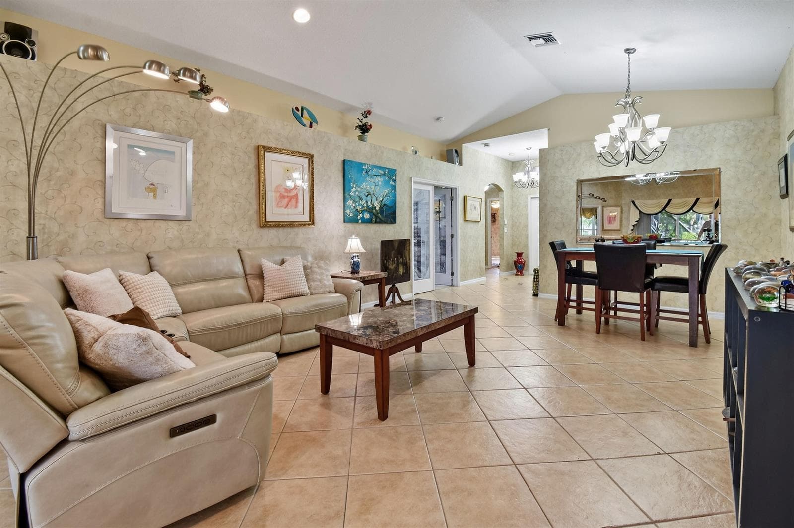 12107 ROMA Road photo 7