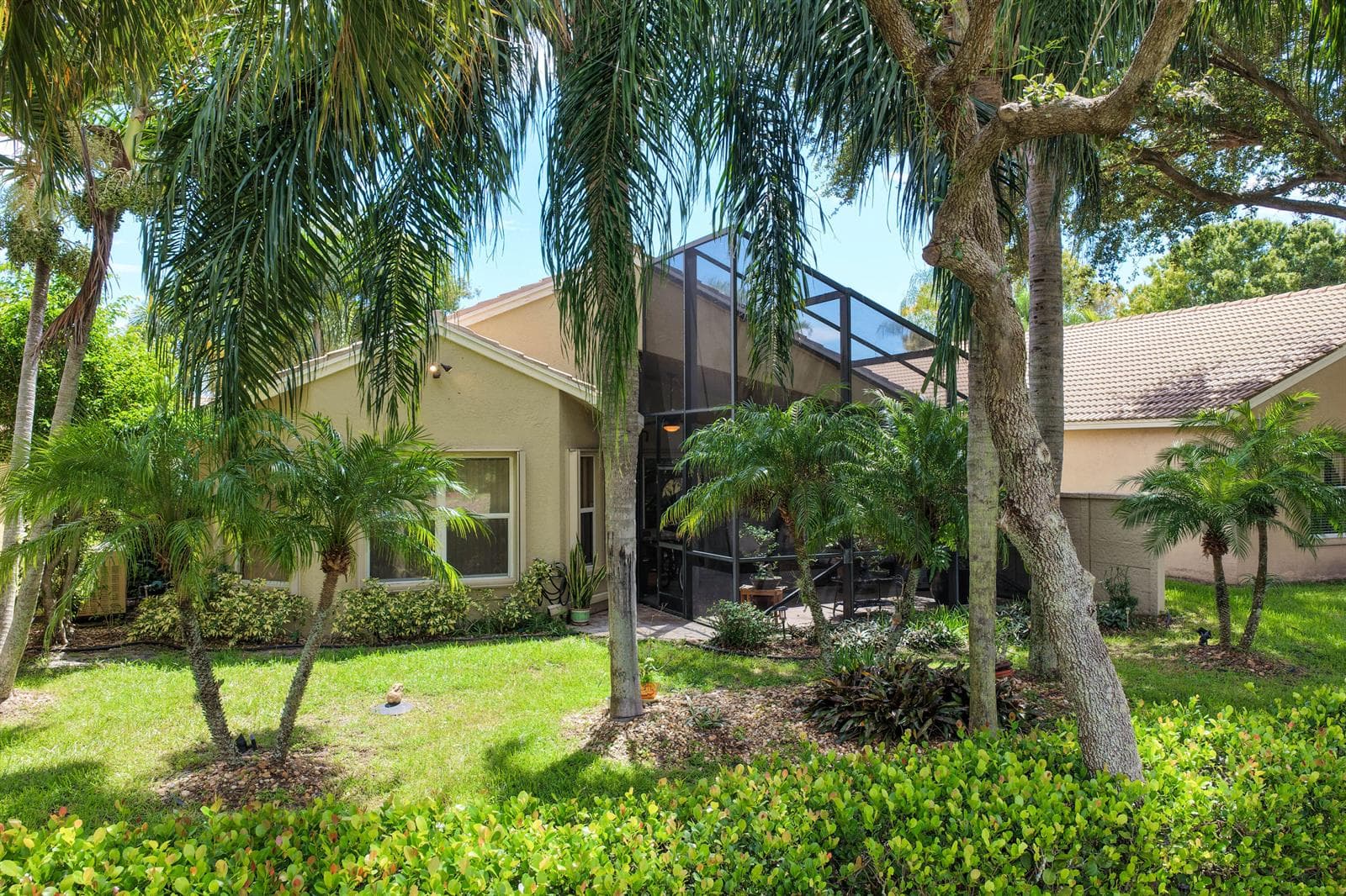 12107 ROMA Road photo 3