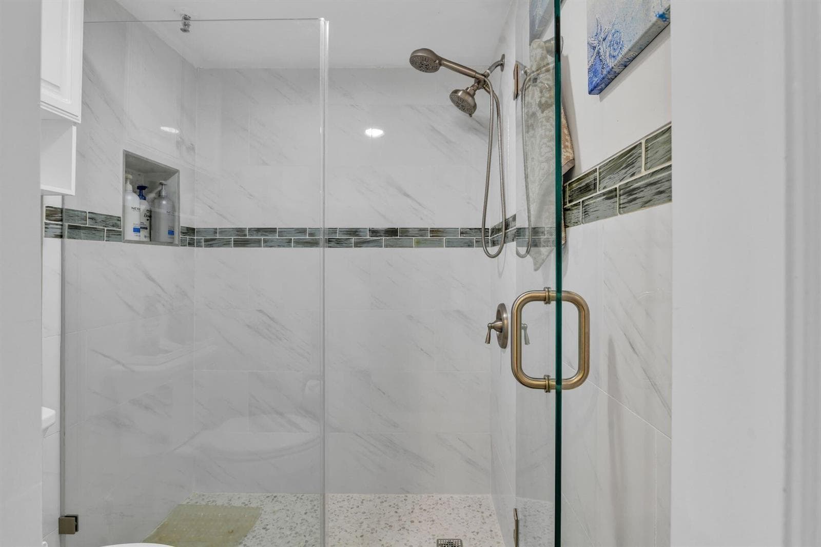 899 Jeffery Street 109 photo 24