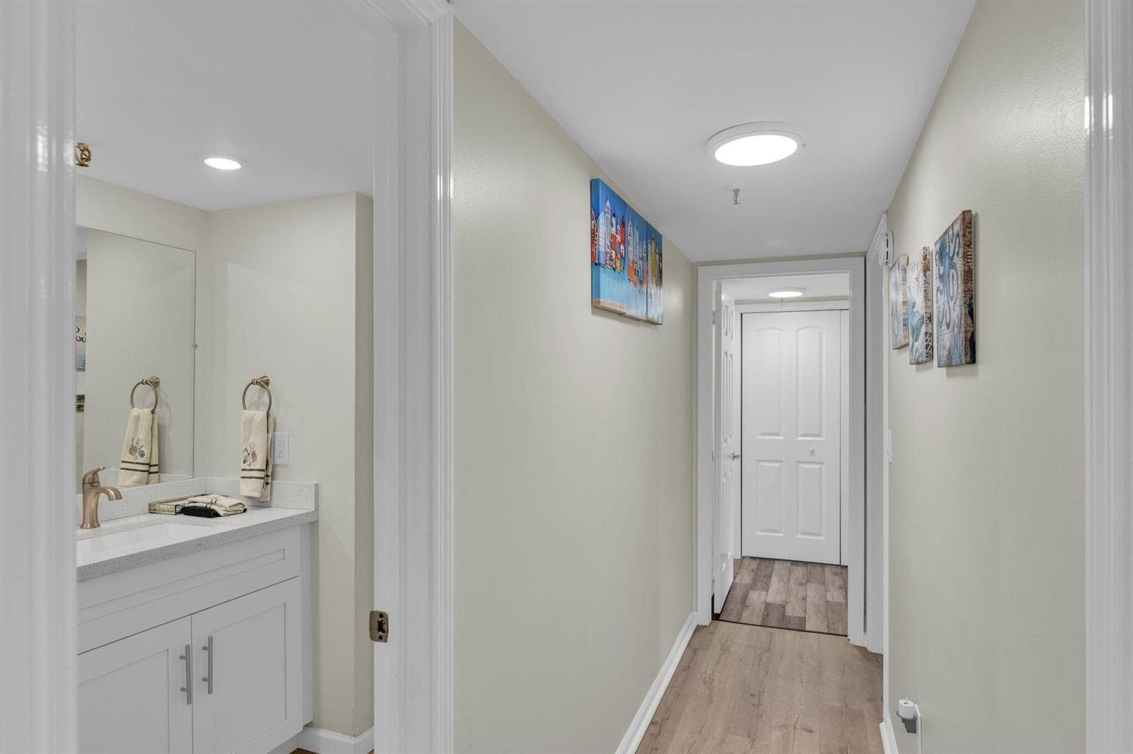 899 Jeffery Street 109 photo 14