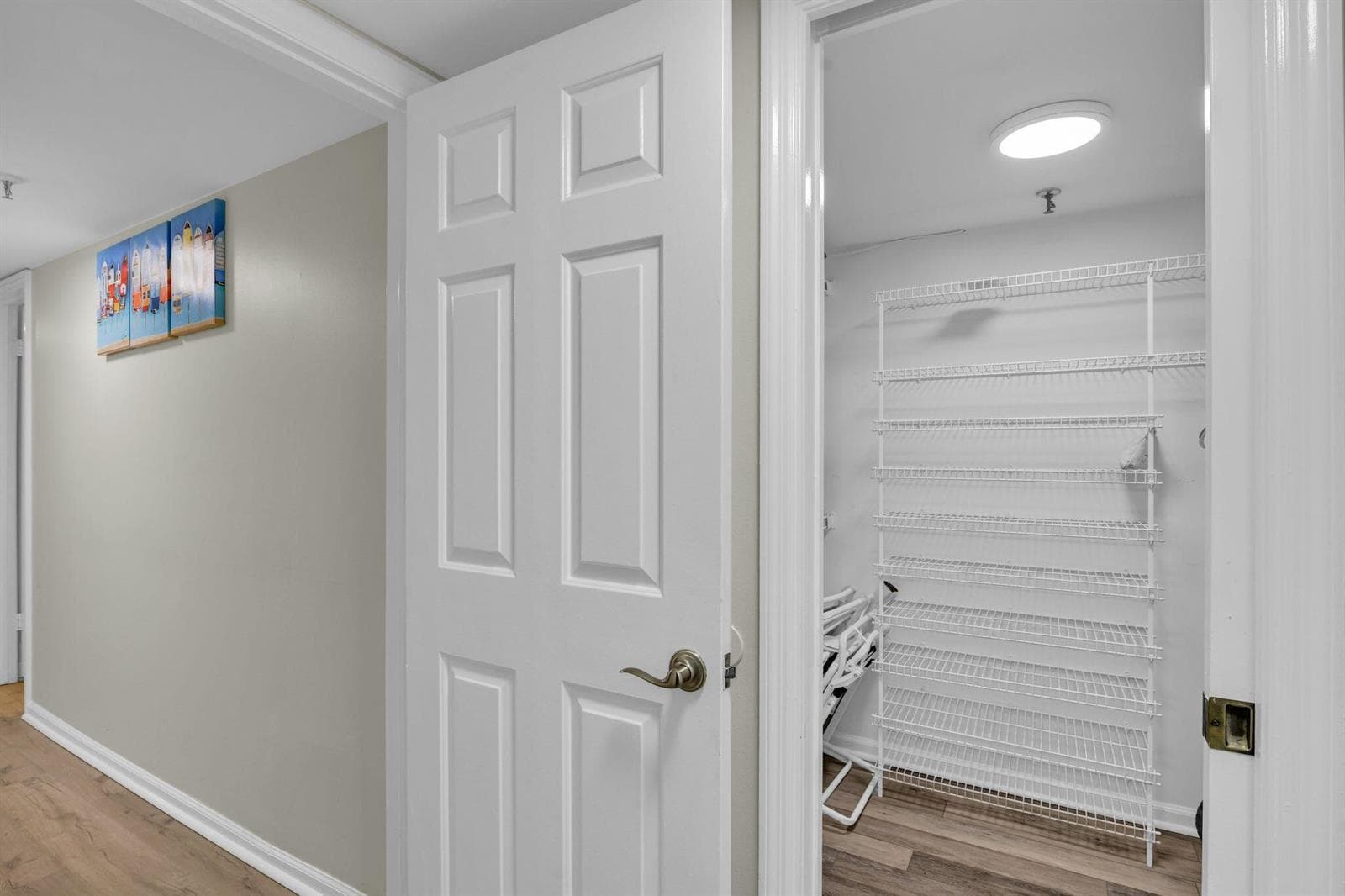 899 Jeffery Street 109 photo 25