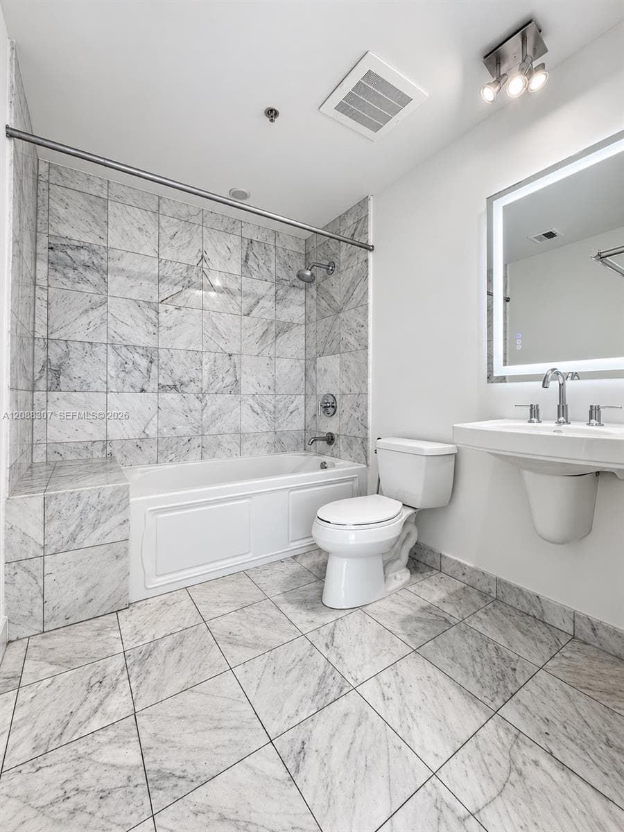 6580 Indian Creek Dr 410 photo 12
