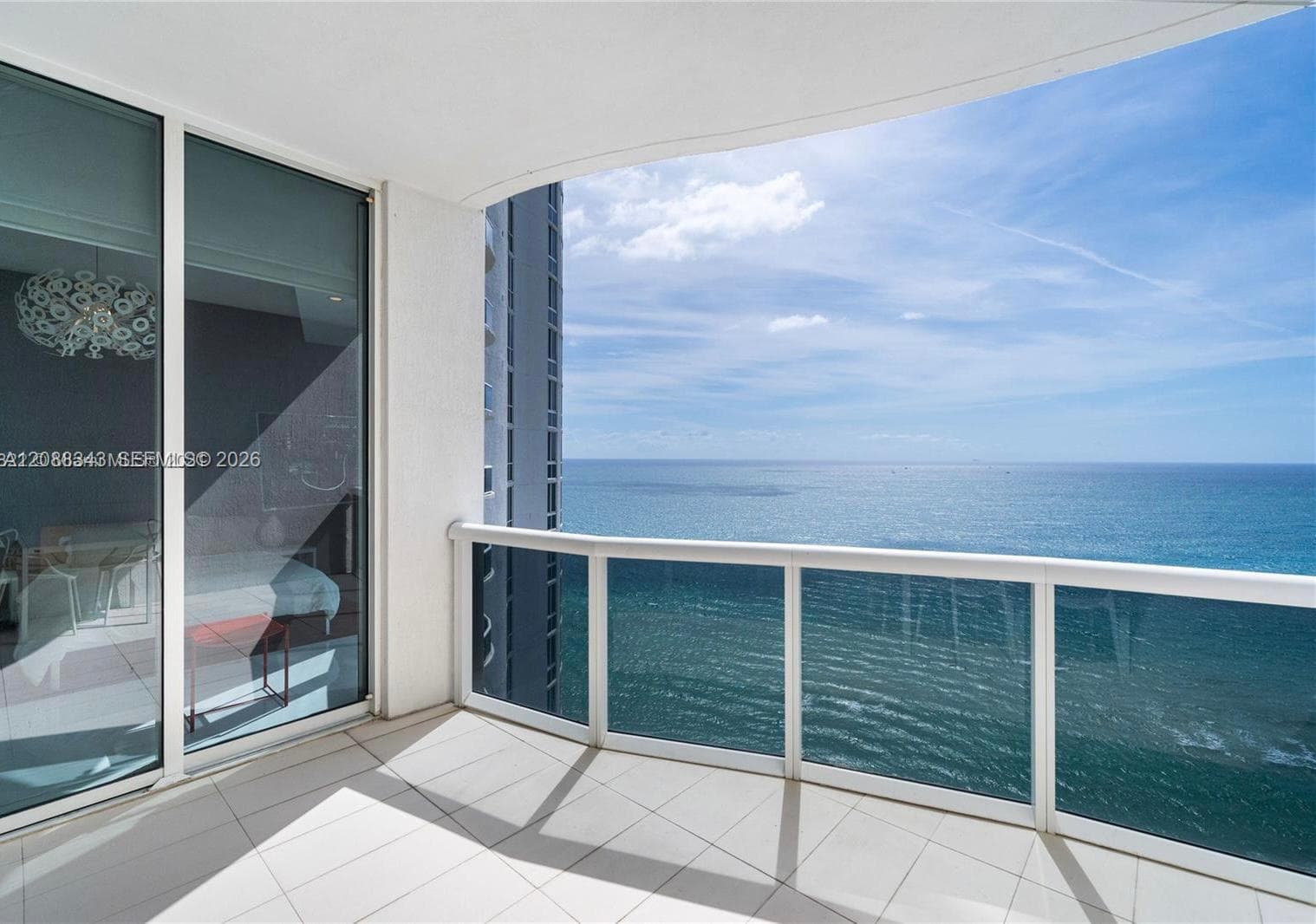 15811 Collins Ave 2006 photo 7