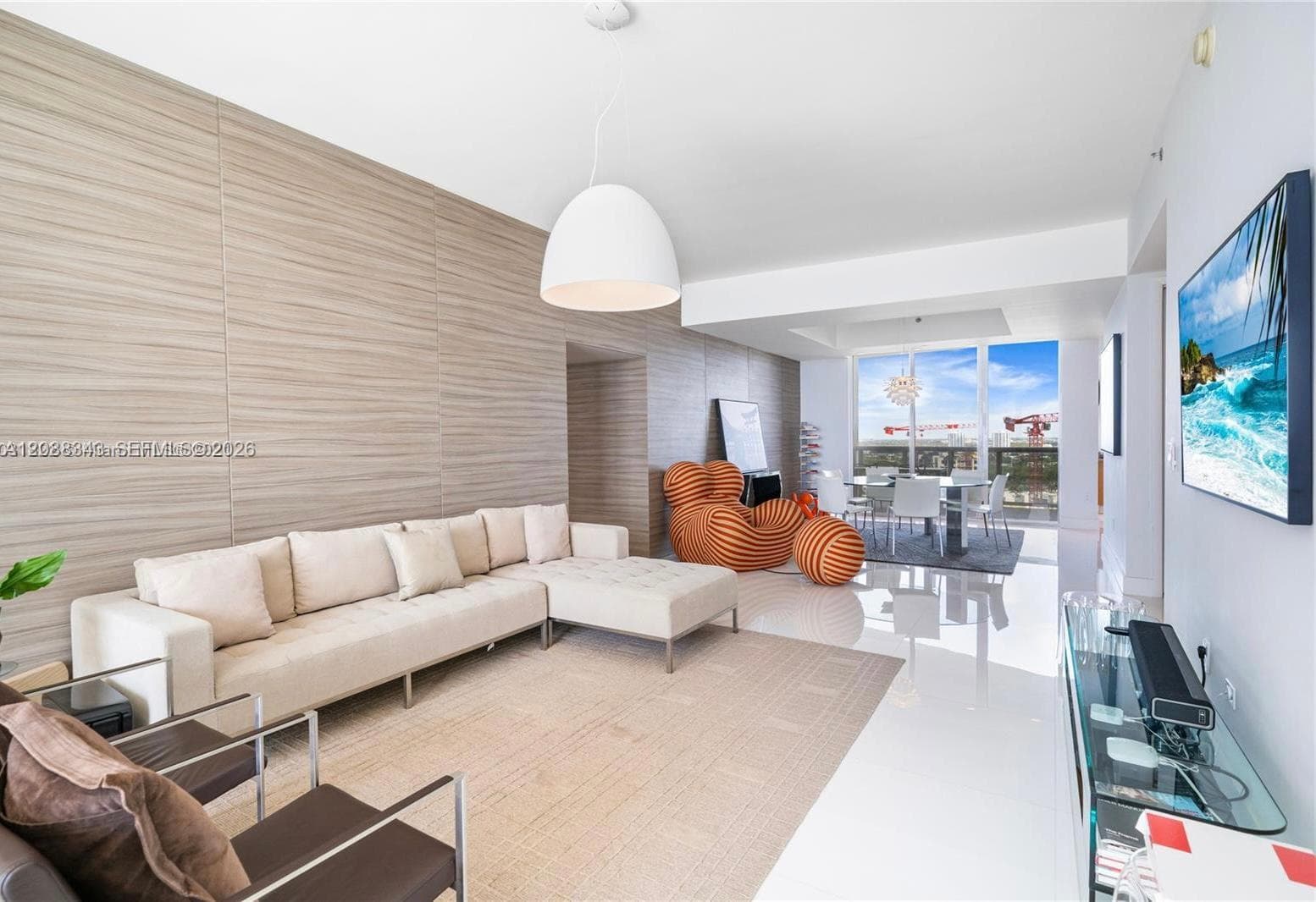 15811 Collins Ave 2006 photo 3