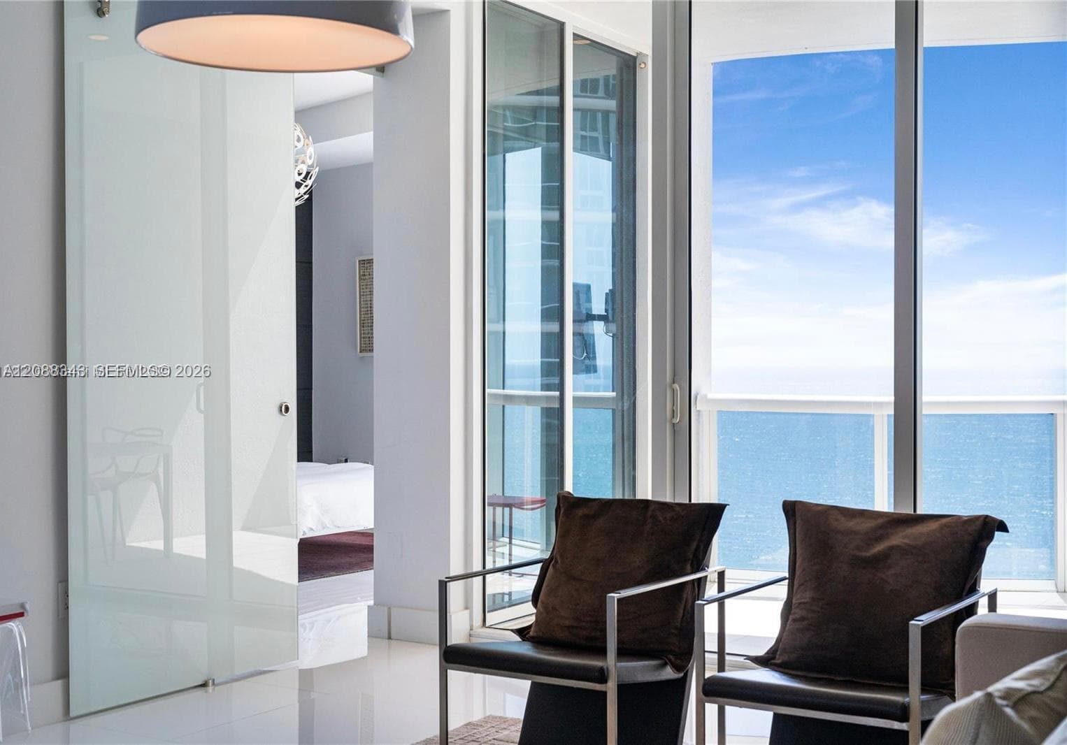 15811 Collins Ave 2006 photo 8