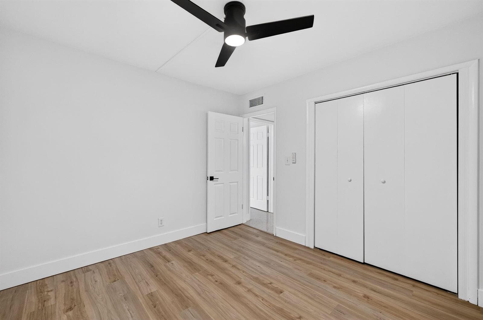 1821 MIDDLE RIVER Drive 7 photo 16