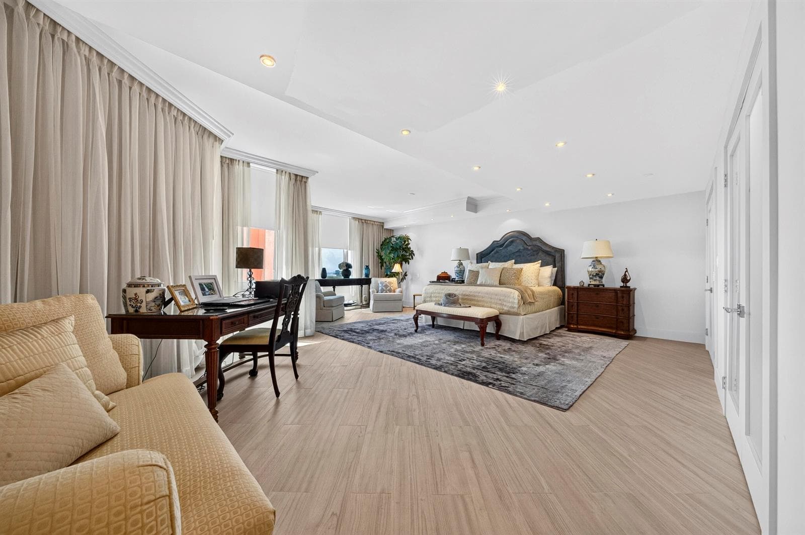 2110 N Ocean Boulevard 19A/D photo 21