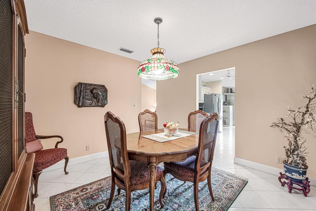10301 GREENBRIAR Court photo 13