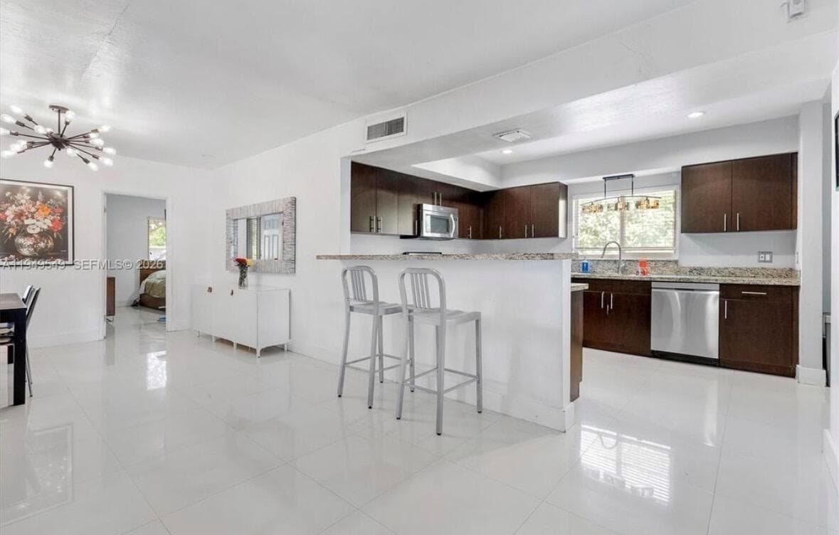 12660 GRIFFING Boulevard photo 3