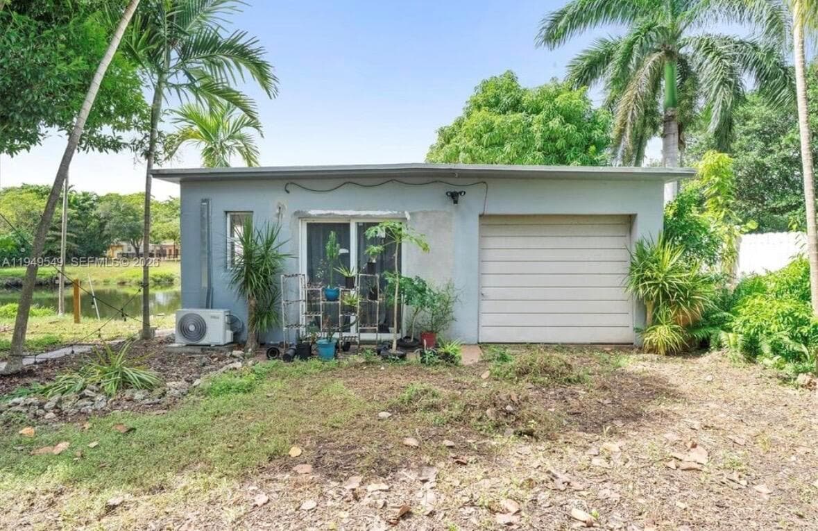 12660 GRIFFING Boulevard photo 8