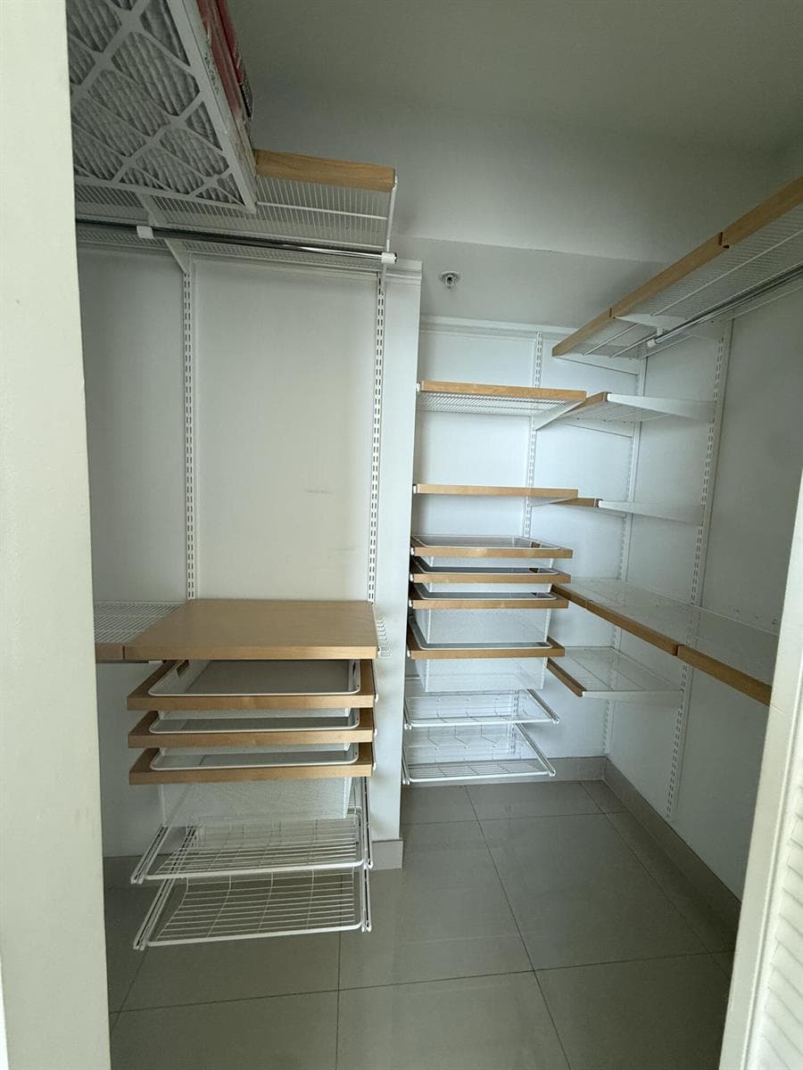 325 S BISCAYNE Boulevard 3926-A photo 6