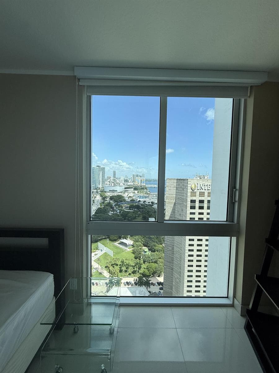 325 S BISCAYNE Boulevard 3926-A photo 4