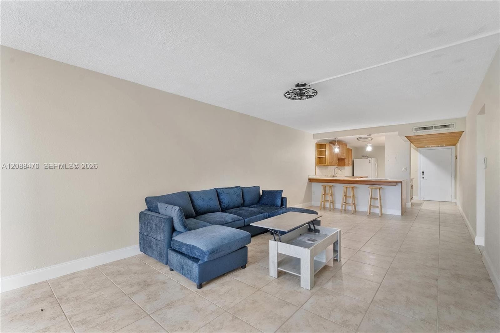 4 Royal Palm Way 3080 photo 3