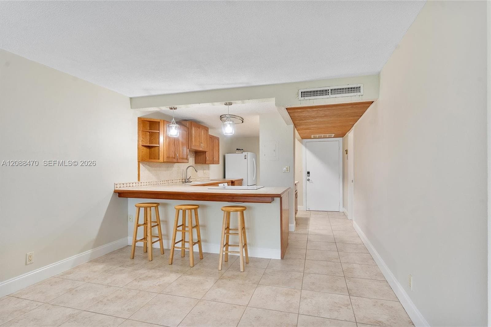 4 Royal Palm Way 3080 photo 5