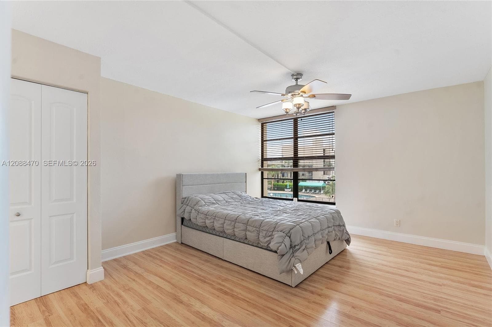 4 Royal Palm Way 3080 photo 9