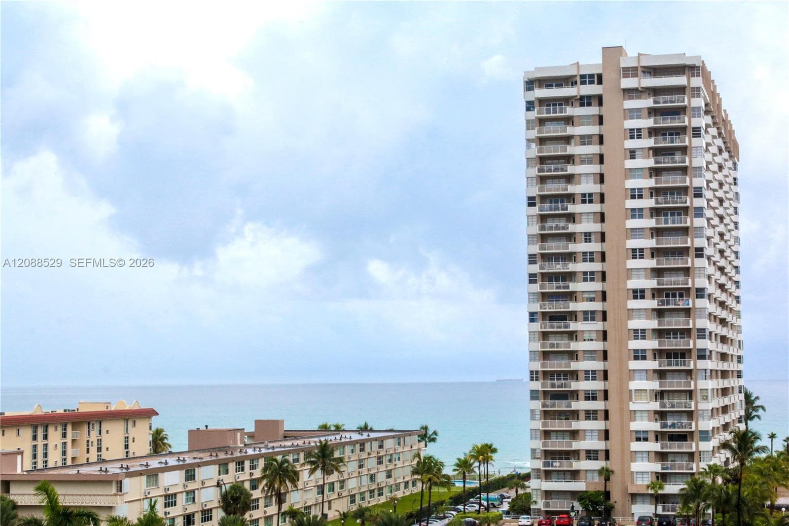 1965 S Ocean Dr 7A photo 2