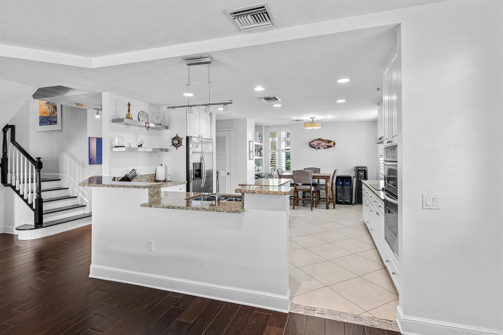 305 E Ocean Avenue Th-7 photo 7